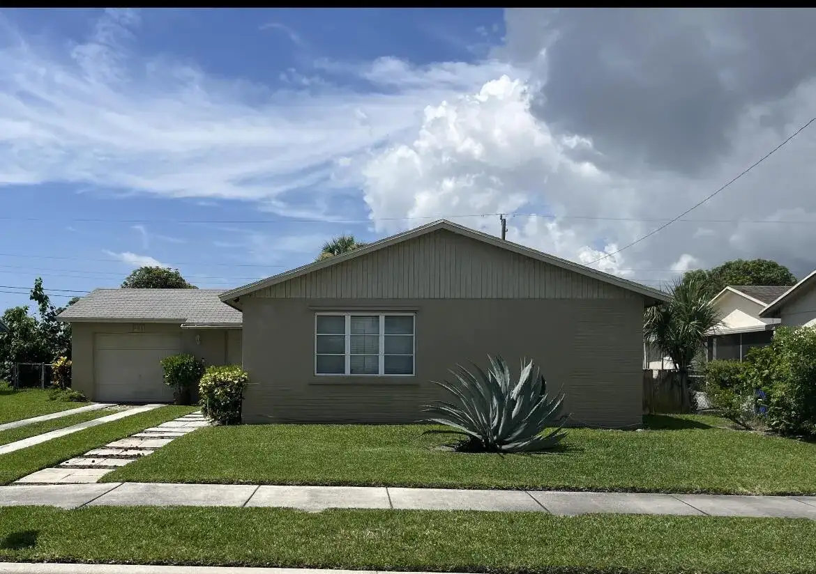 1211 W 27TH Street, Riviera Beach FL 33404 photo 2