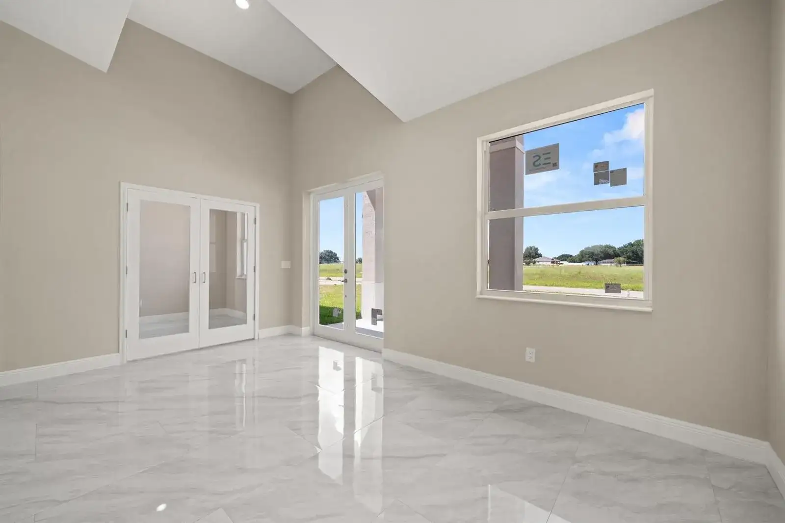 525 GLEN MAR Circle, Sebring FL 33876 photo 4