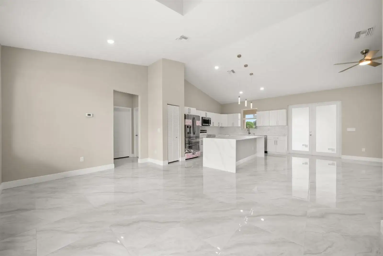 525 GLEN MAR Circle, Sebring FL 33876 photo 5
