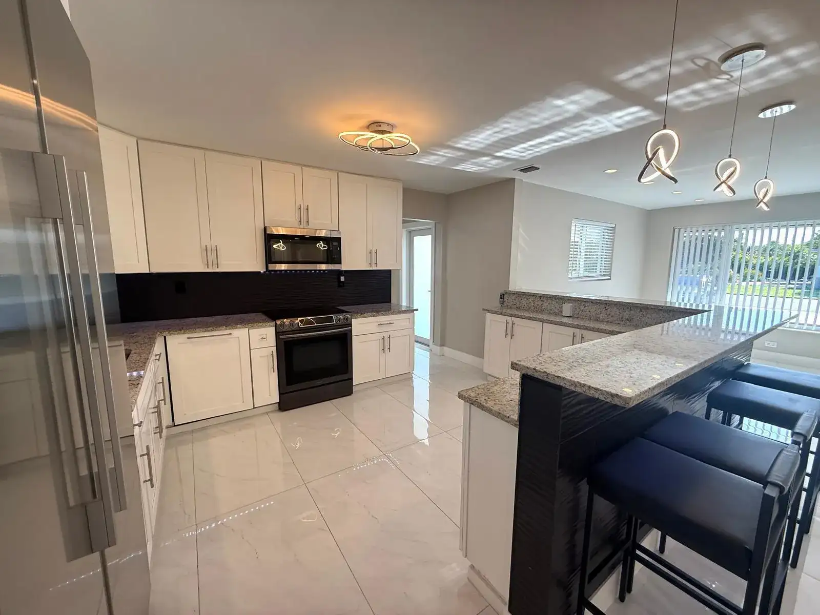4901 NE 13TH Terrace, Oakland Park FL 33334 photo 3