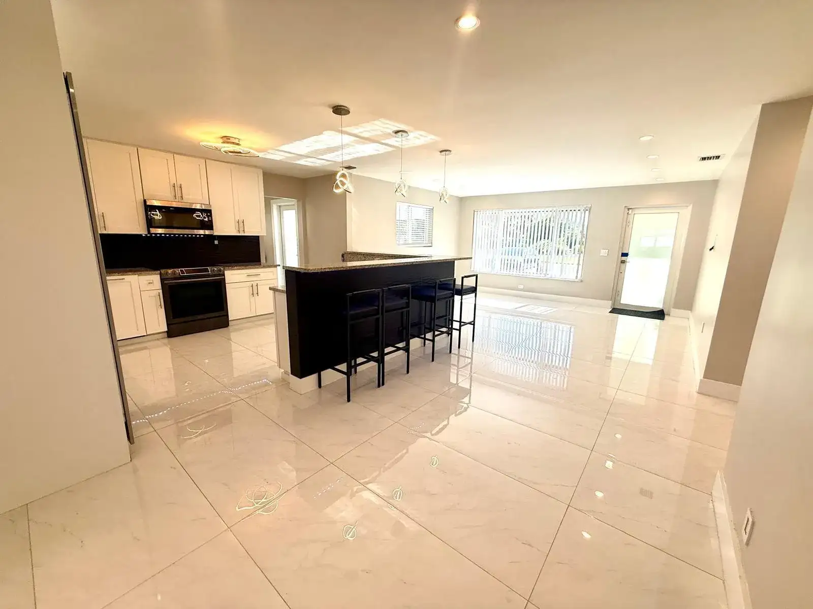 4901 NE 13TH Terrace, Oakland Park FL 33334 photo 4