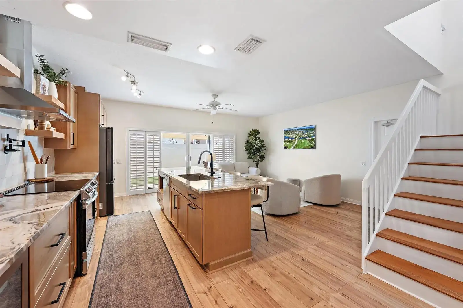 68 Live Oak Circle, Tequesta FL 33469 photo 4