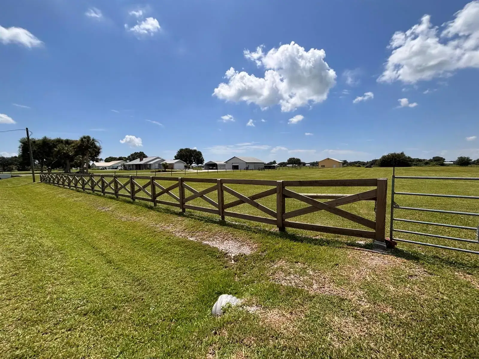 7972 SW 13TH Street, Okeechobee FL 34974 photo 2