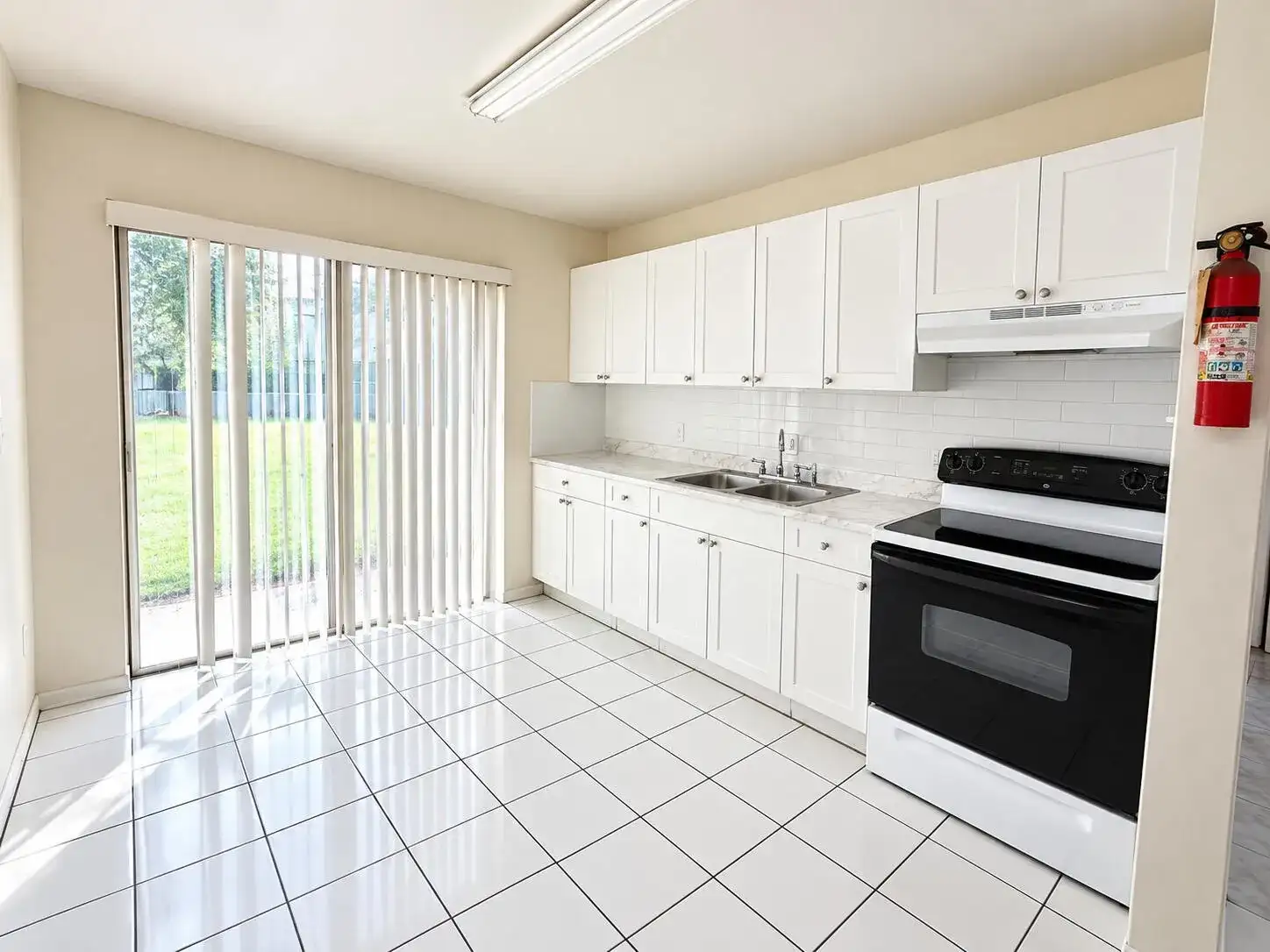 1521 W 21st Street # 6, Riviera Beach FL 33404 photo 4