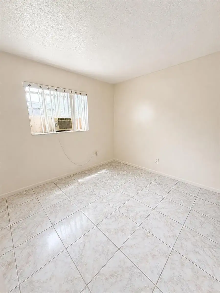 1521 W 21st Street # 6, Riviera Beach FL 33404 photo 5