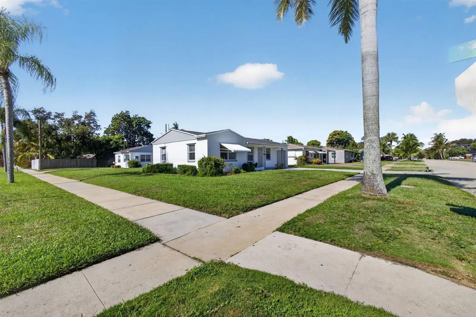 304 Cypress Drive, Lake Park FL 33403 photo 3