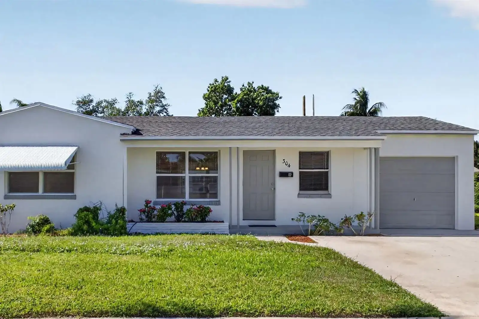 304 Cypress Drive, Lake Park FL 33403 photo 5