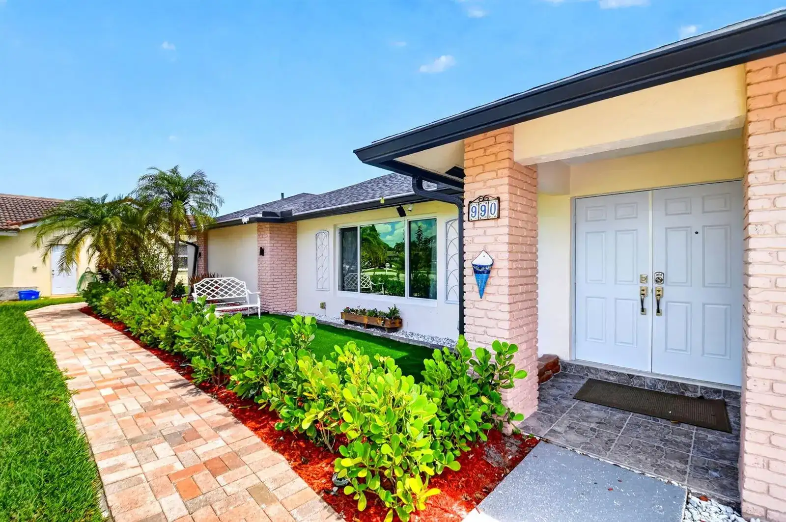 990 Hickory Trail, Wellington FL 33414 photo 4