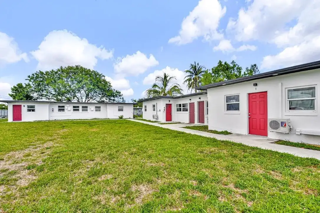 1725 NE 148TH Street # 2, Miami FL 33181 photo 4