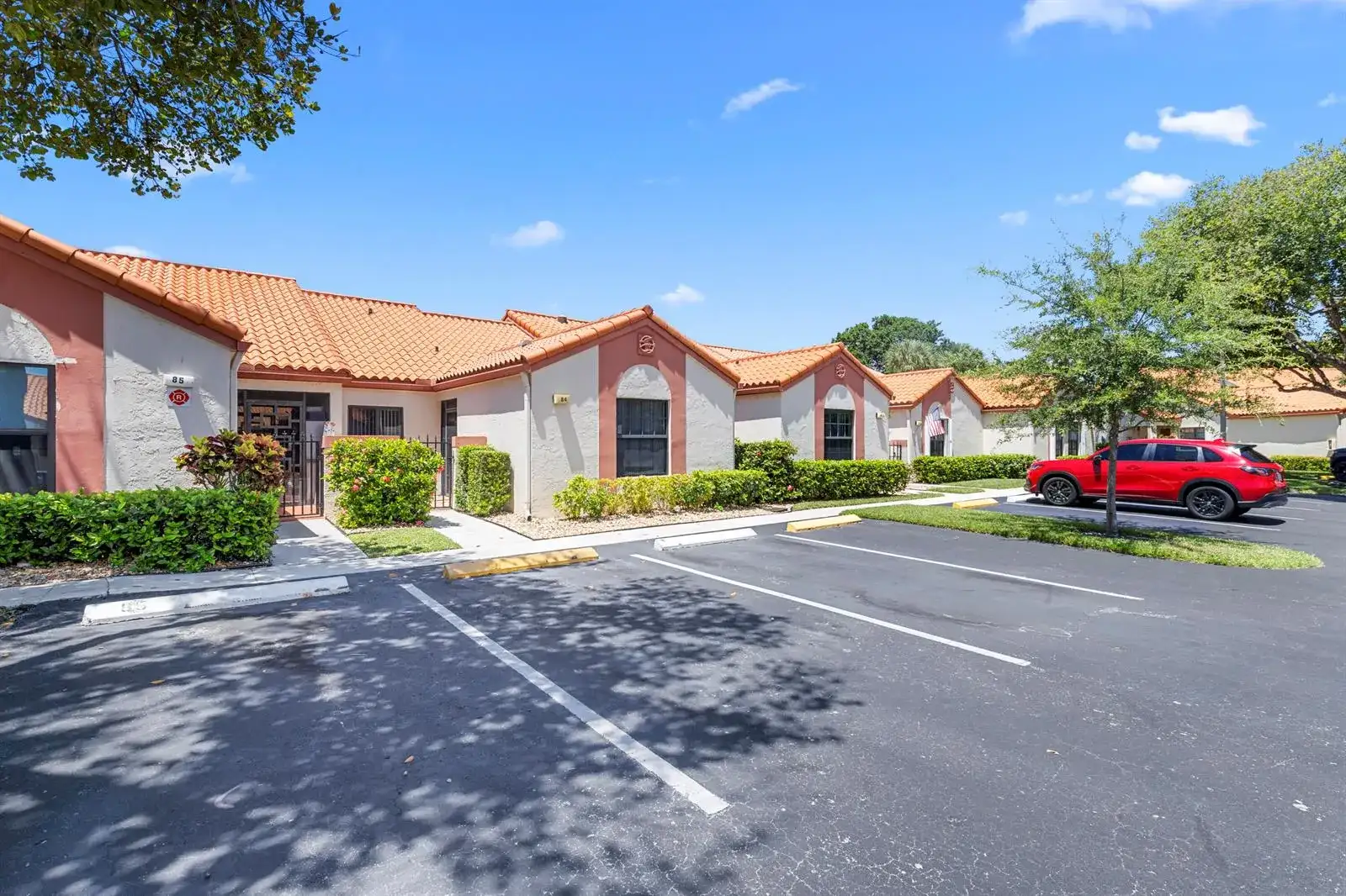84 CENTENNIAL Court, Deerfield Beach FL 33442 photo 3