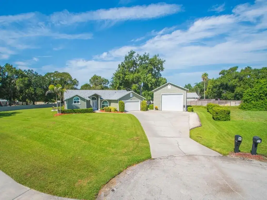 3555 3RD Place SW, Vero Beach FL 32968 photo 2