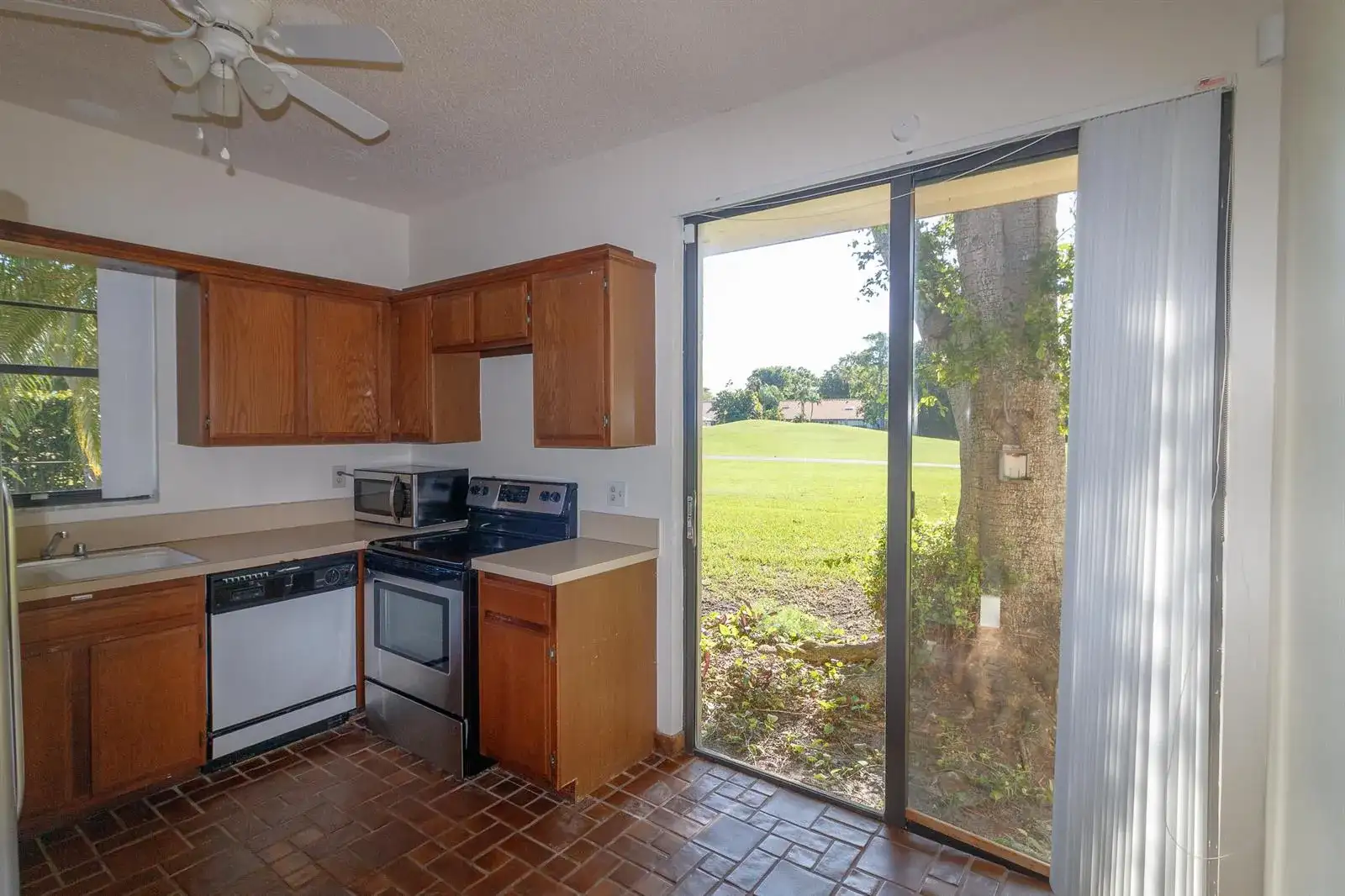 8197 ROYAL PALM Court # 5, Tamarac FL 33321 photo 3