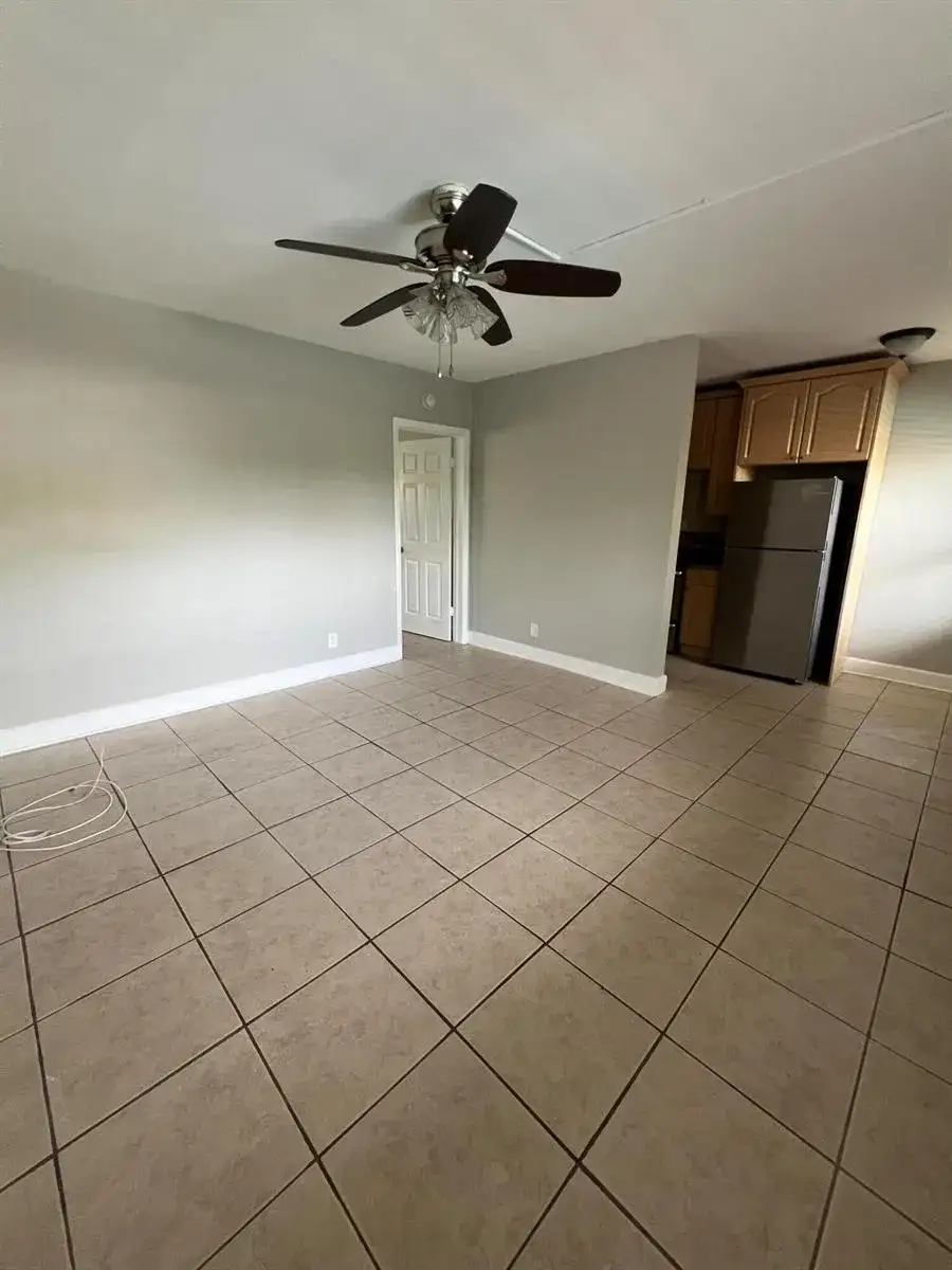 2016 NE 17TH Court # 6, Fort Lauderdale FL 33305 photo 4