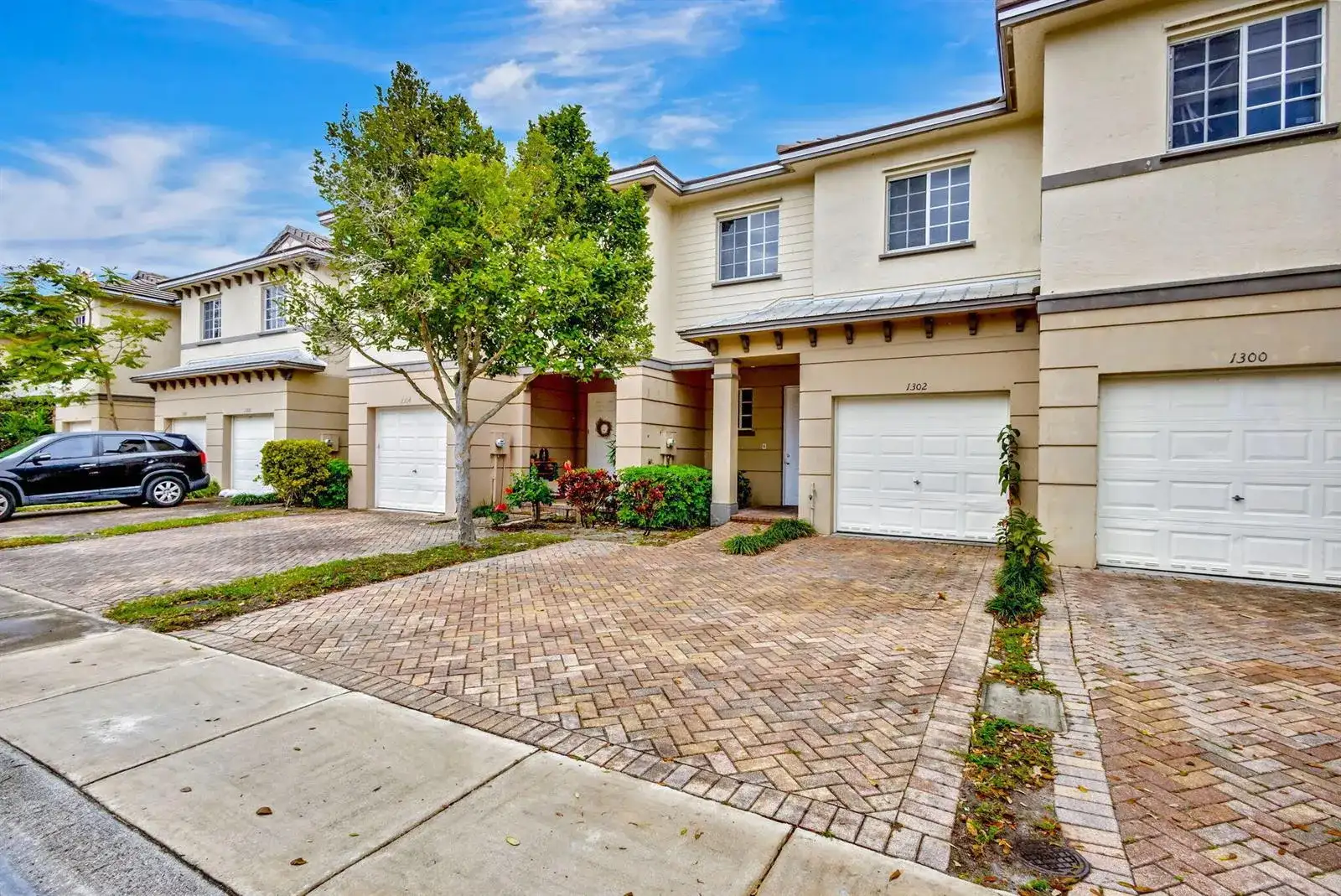 1302 LUCAYA Drive, Riviera Beach FL 33404 photo 3