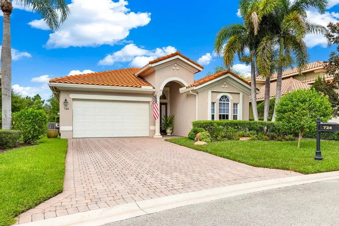 724 SW PEBBLE Lane, Palm City FL 34990 photo 3