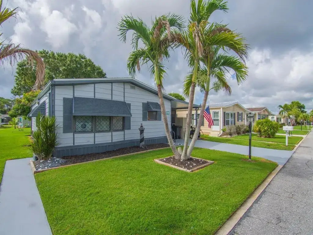 541 Barb Ann Lane, Port St. Lucie FL 34952 photo 4