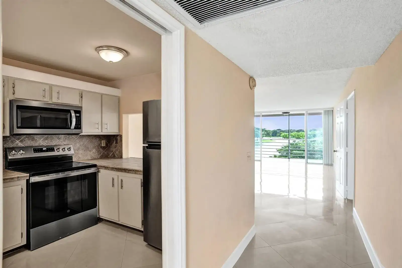 9480 Tangerine Place # 402, Davie FL 33324 photo 3
