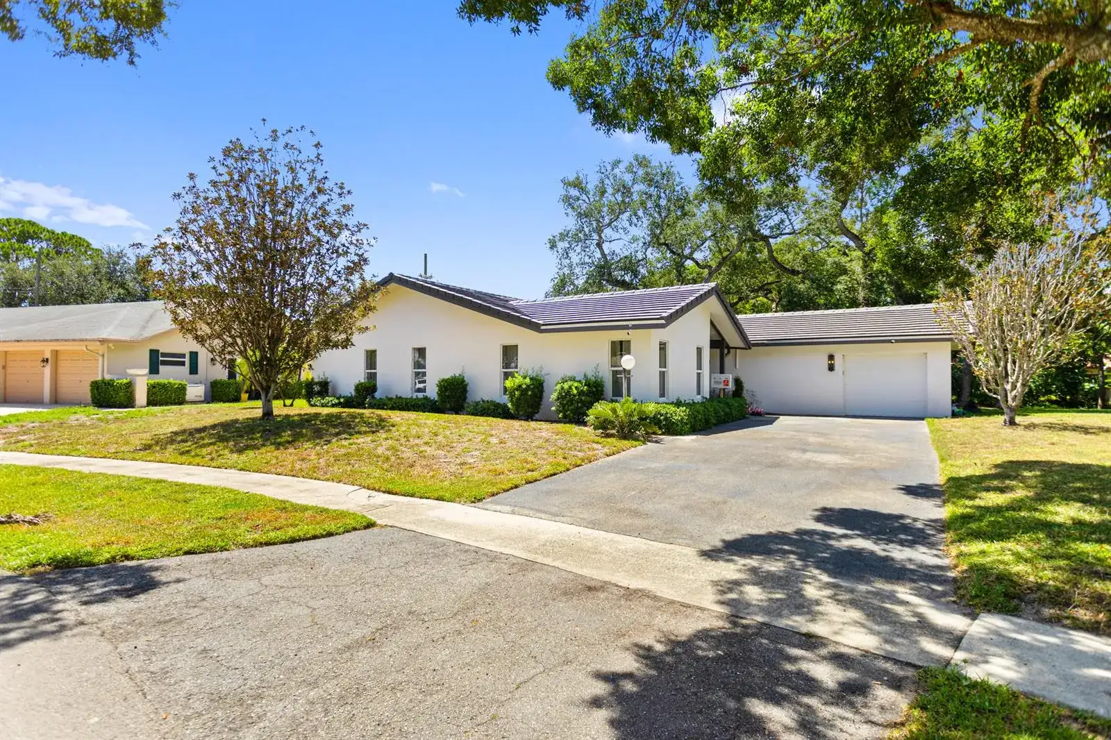 1050 SW 1ST Street, Boca Raton FL 33486 photo 2