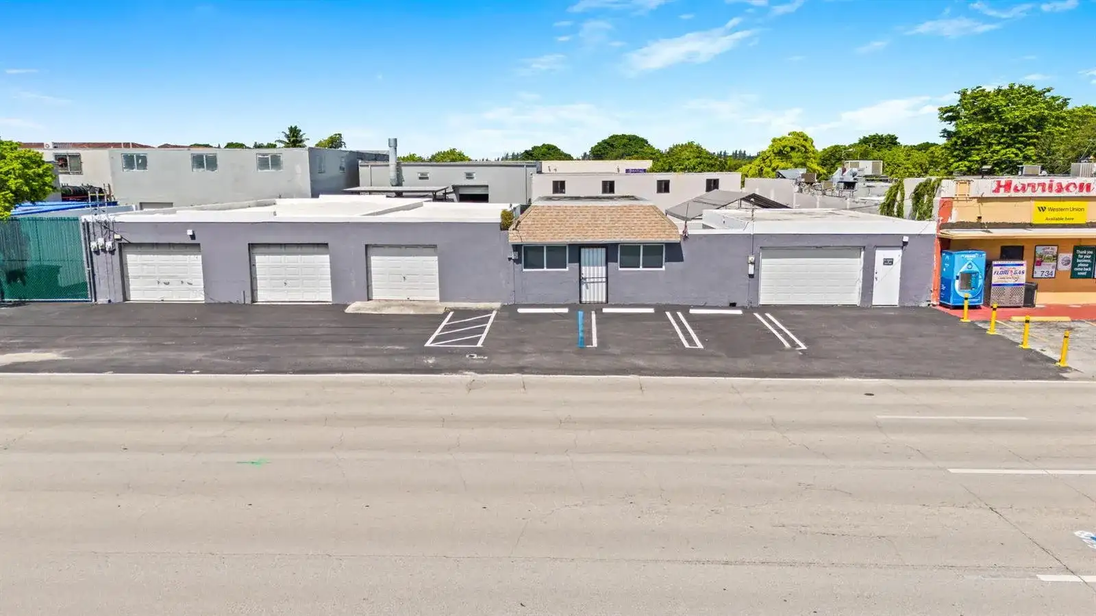 225 N Dixie Highway, Hallandale Beach FL 33009 photo 4