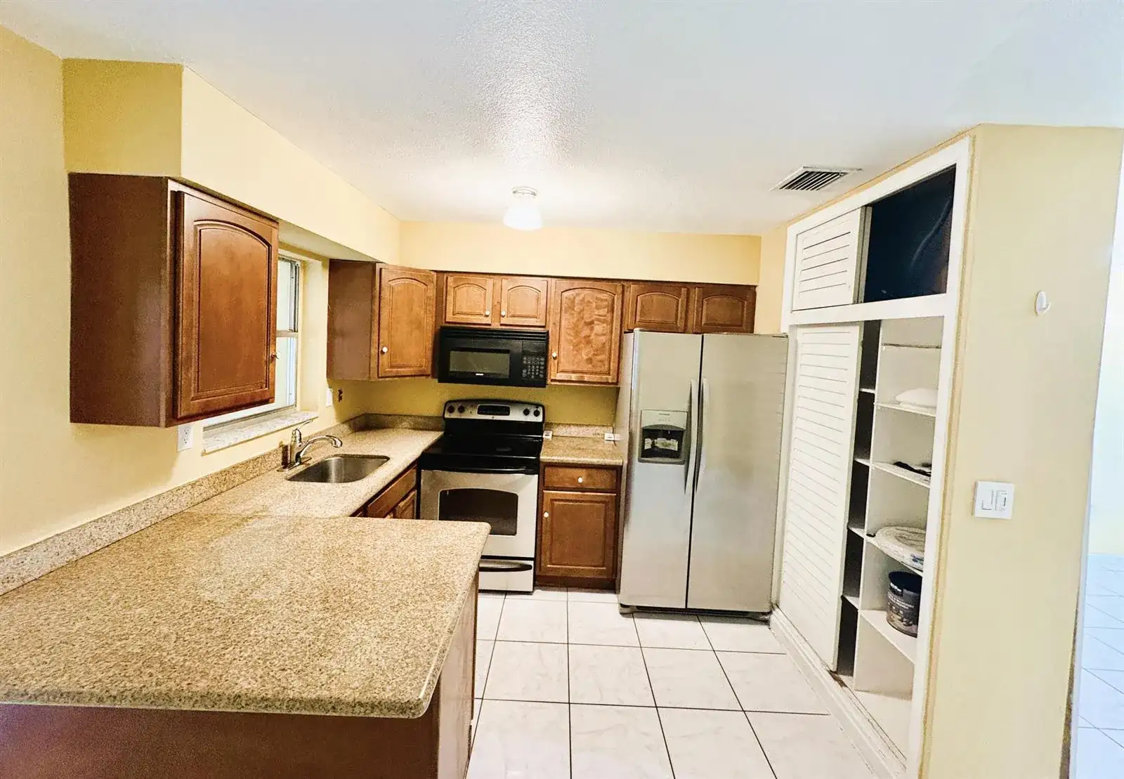 1685 NW 60TH Avenue # B, Sunrise FL 33313 photo 4