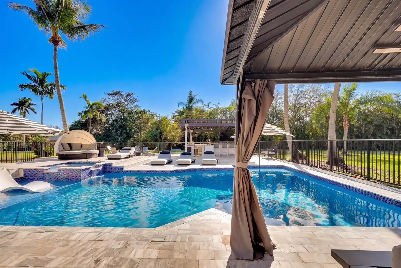3541 Carlton Lane, Davie FL 33330 photo 3