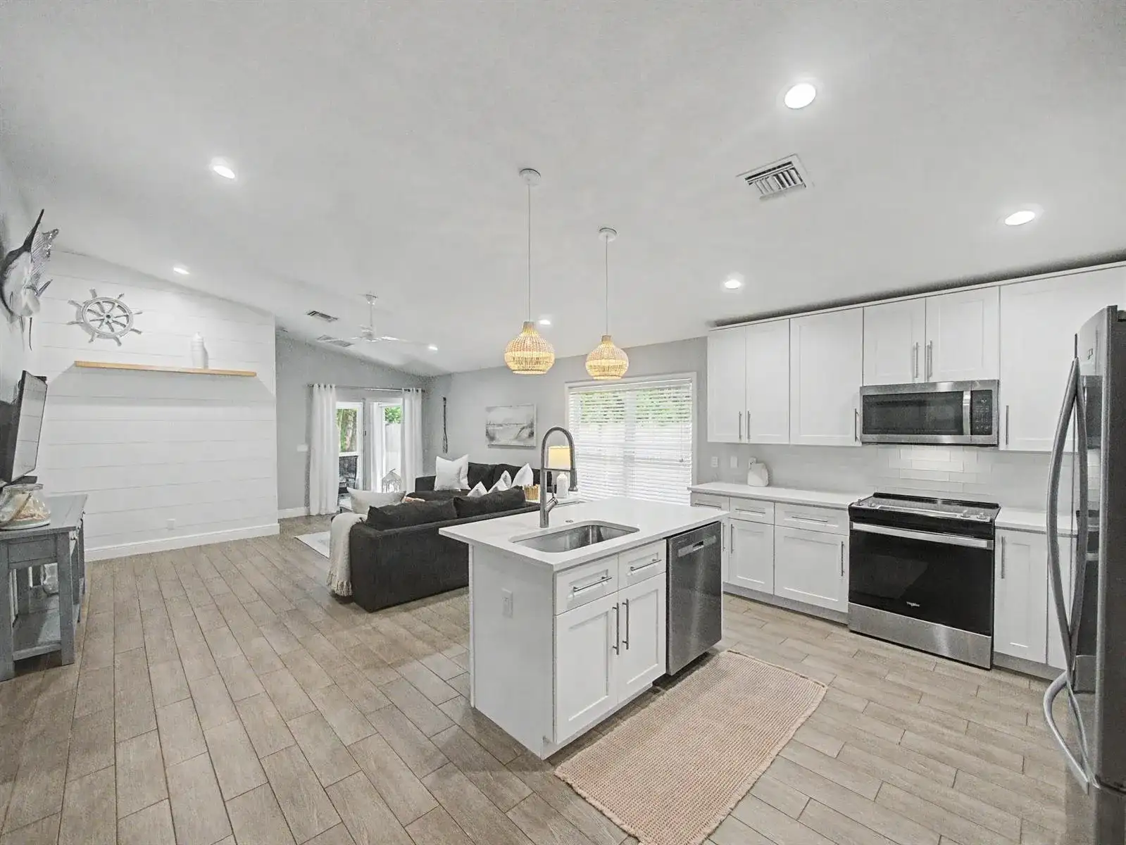 17700 Cornelia Avenue, Jupiter FL 33458 photo 4