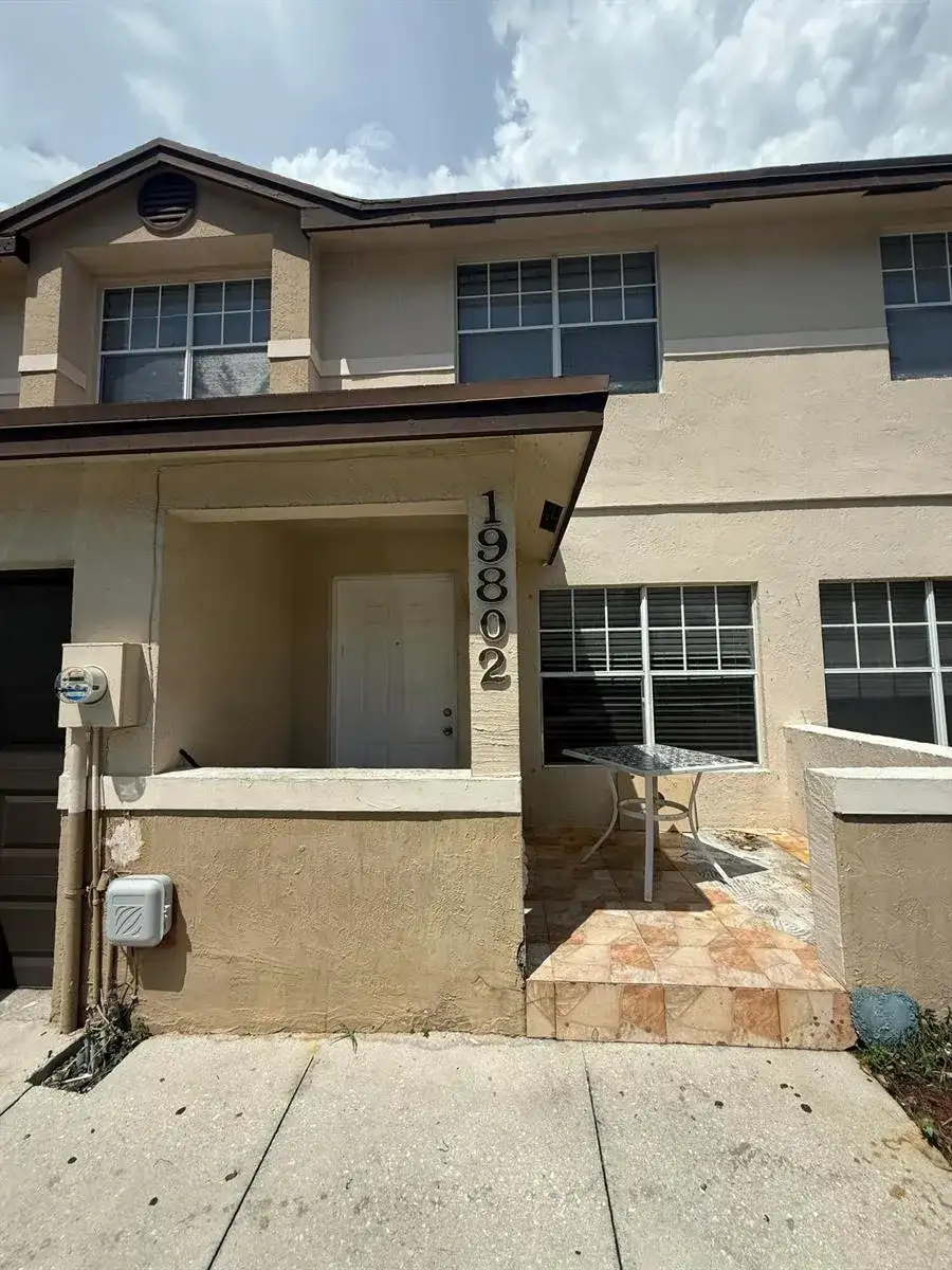 19802 NW 33rd Court, Miami Gardens FL 33056 photo 2