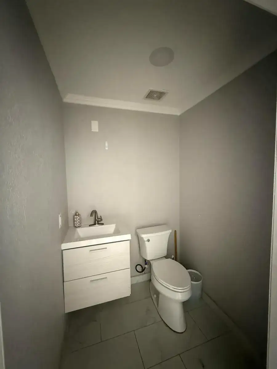 19802 NW 33rd Court, Miami Gardens FL 33056 photo 4