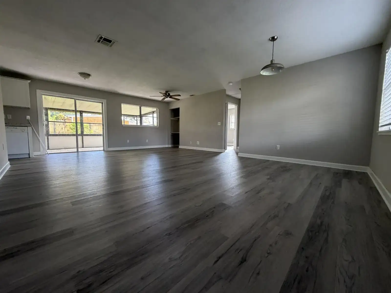 1633 SE ARAPAHO Avenue, Stuart FL 34994 photo 2