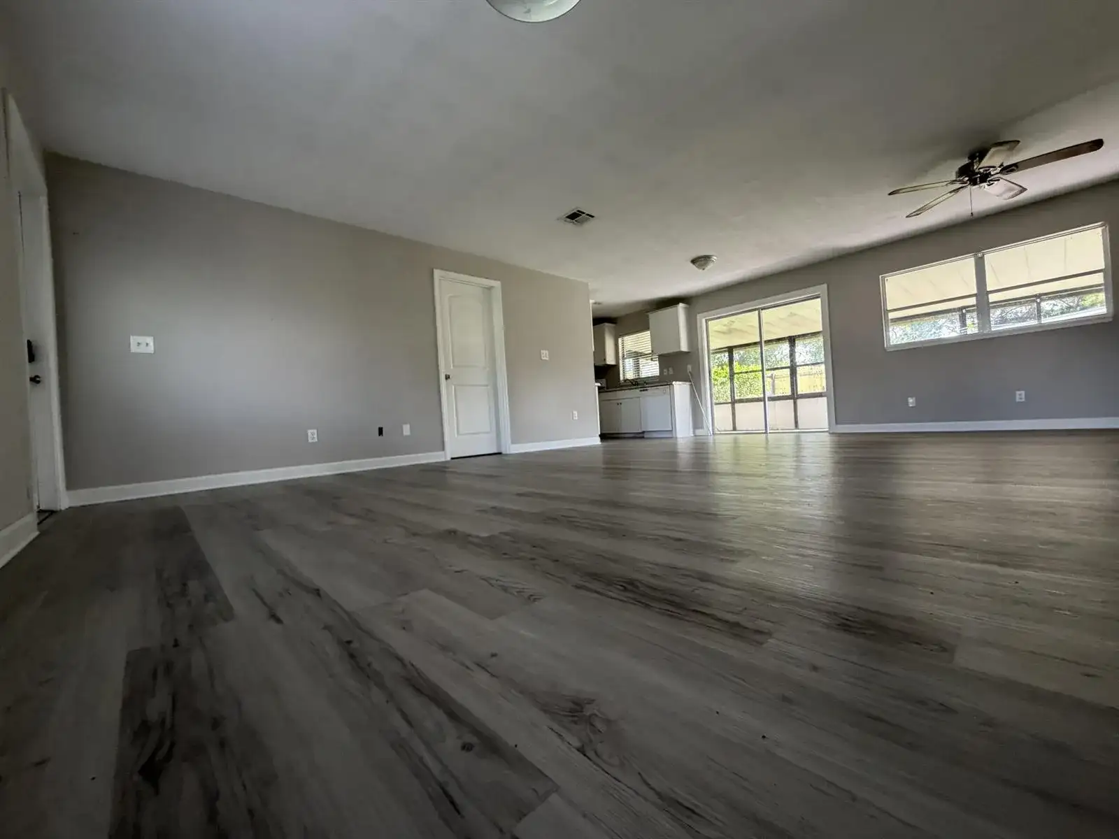 1633 SE ARAPAHO Avenue, Stuart FL 34994 photo 3