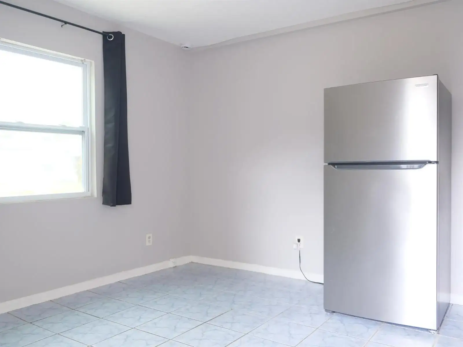 438 ROSELAND Drive # 2, West Palm Beach FL 33405 photo 2