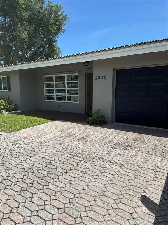 2030 NE 28TH Street, Lighthouse Point FL 33064 photo 2