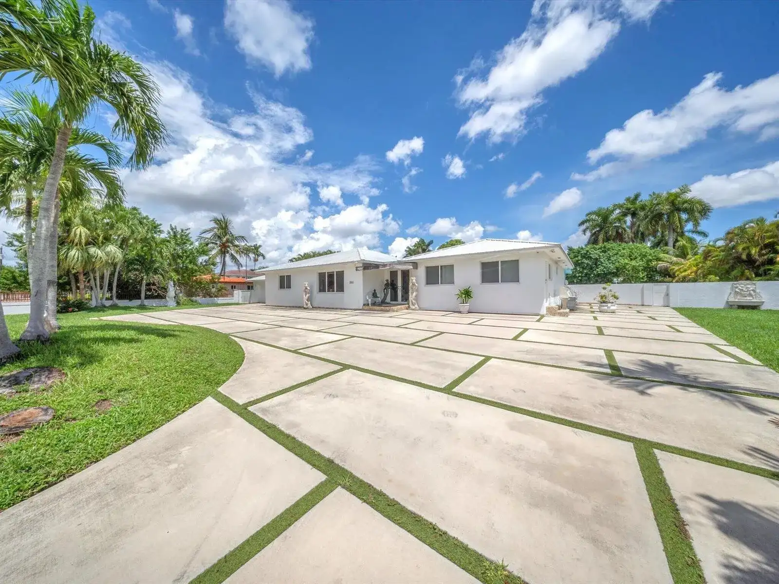 2951 SW 139TH Avenue, Miami FL 33175 photo 2