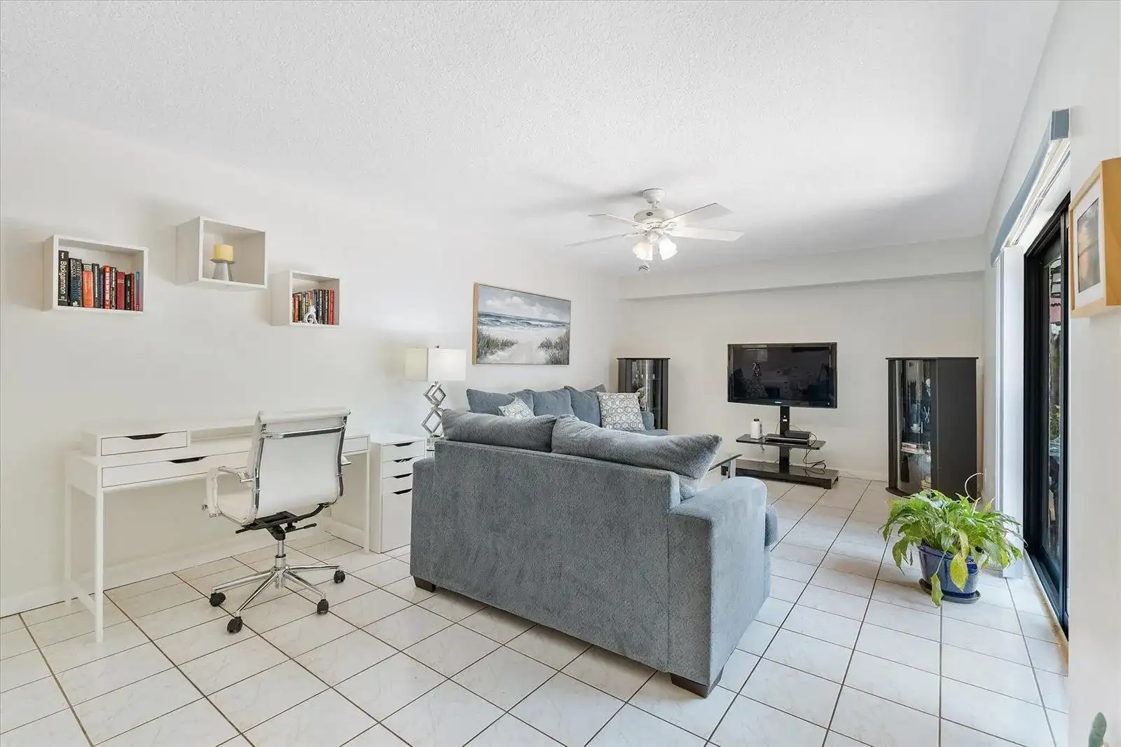 702 NW 98TH Circle, Plantation FL 33324 photo 2