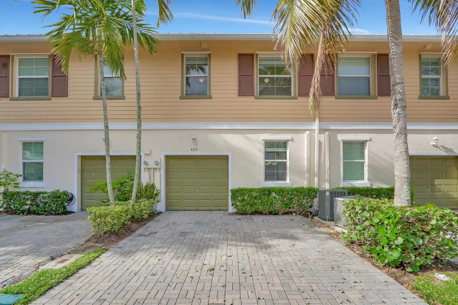 4313 PARKSIDE Drive, Jupiter FL 33458 photo 2