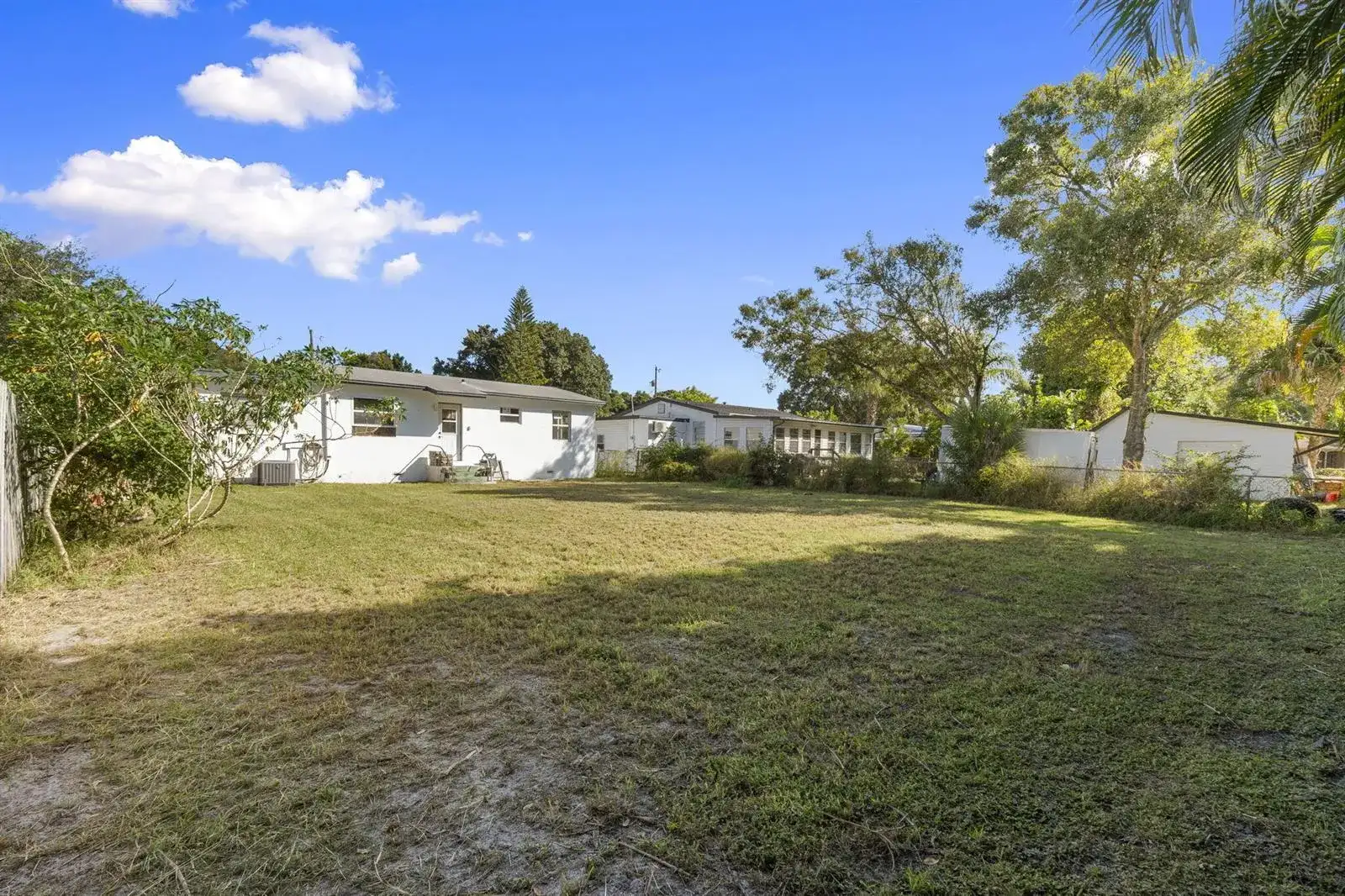 1107 Jasmine Avenue, Fort Pierce FL 34982 photo 2