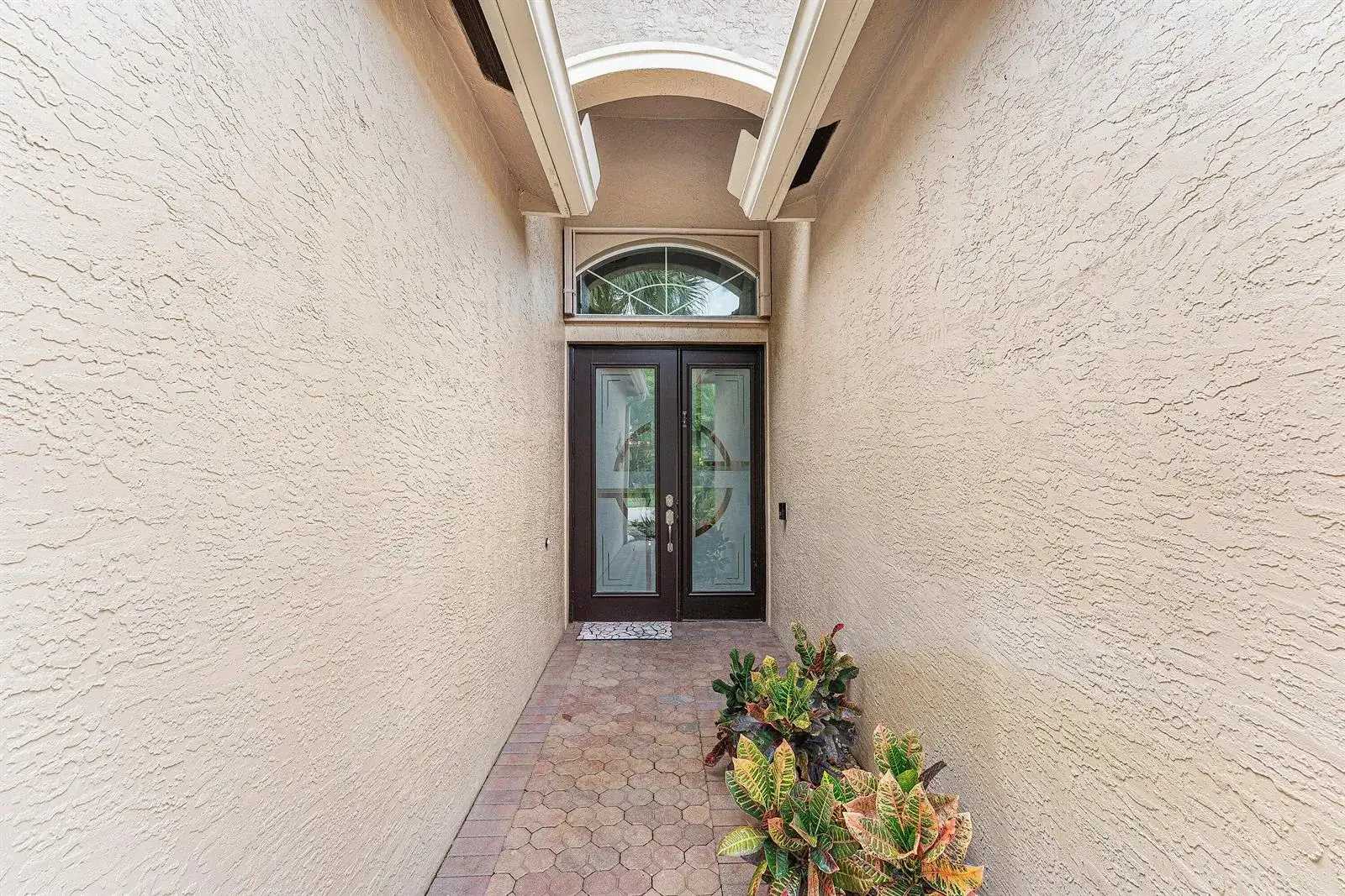 9989 YELLOWFIELD Drive, Boynton Beach FL 33473 photo 2