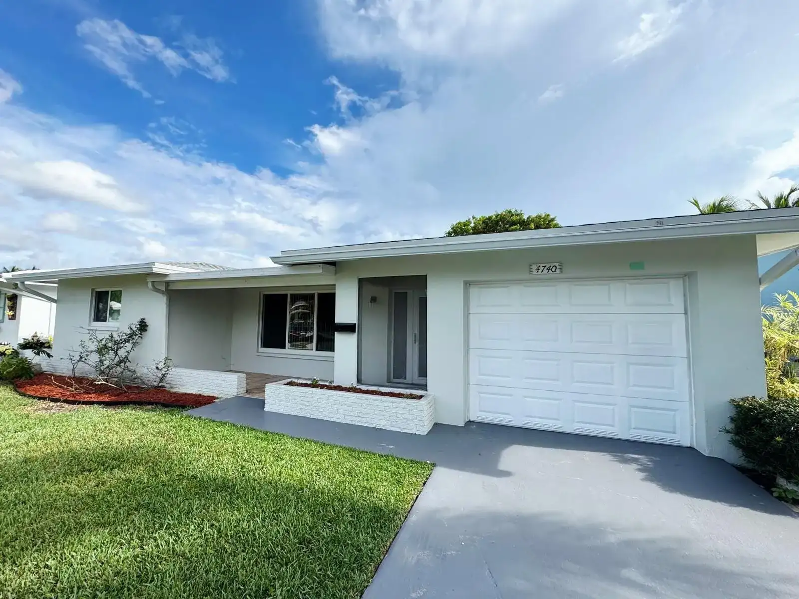 4740 NW 49TH Court, Tamarac FL 33319 photo 2