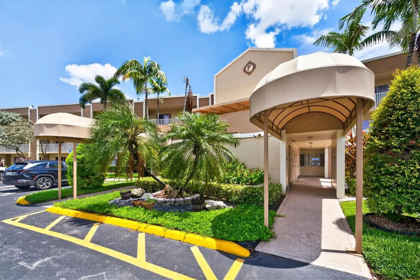 7348 N DEVON Drive # 203, Tamarac FL 33321 photo 2