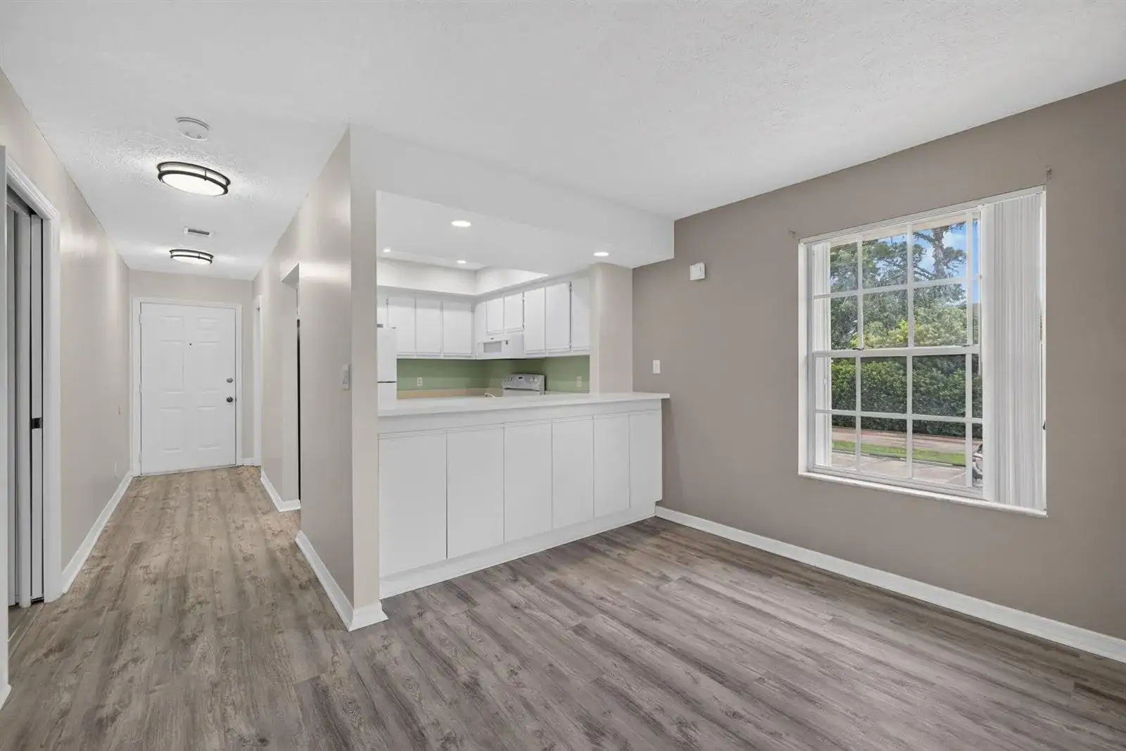 803 SE CENTRAL Parkway # 9, Stuart FL 34994 photo 4