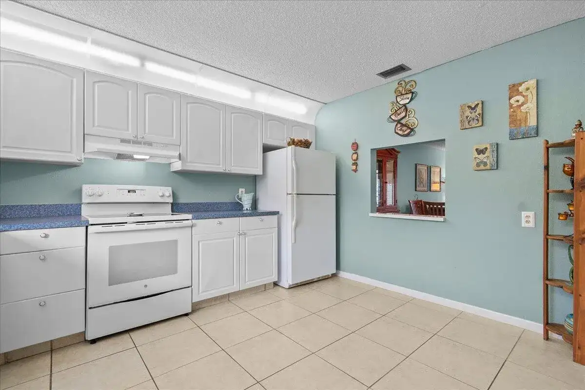 892 WORCESTER Lane # B, Lake Worth FL 33467 photo 2