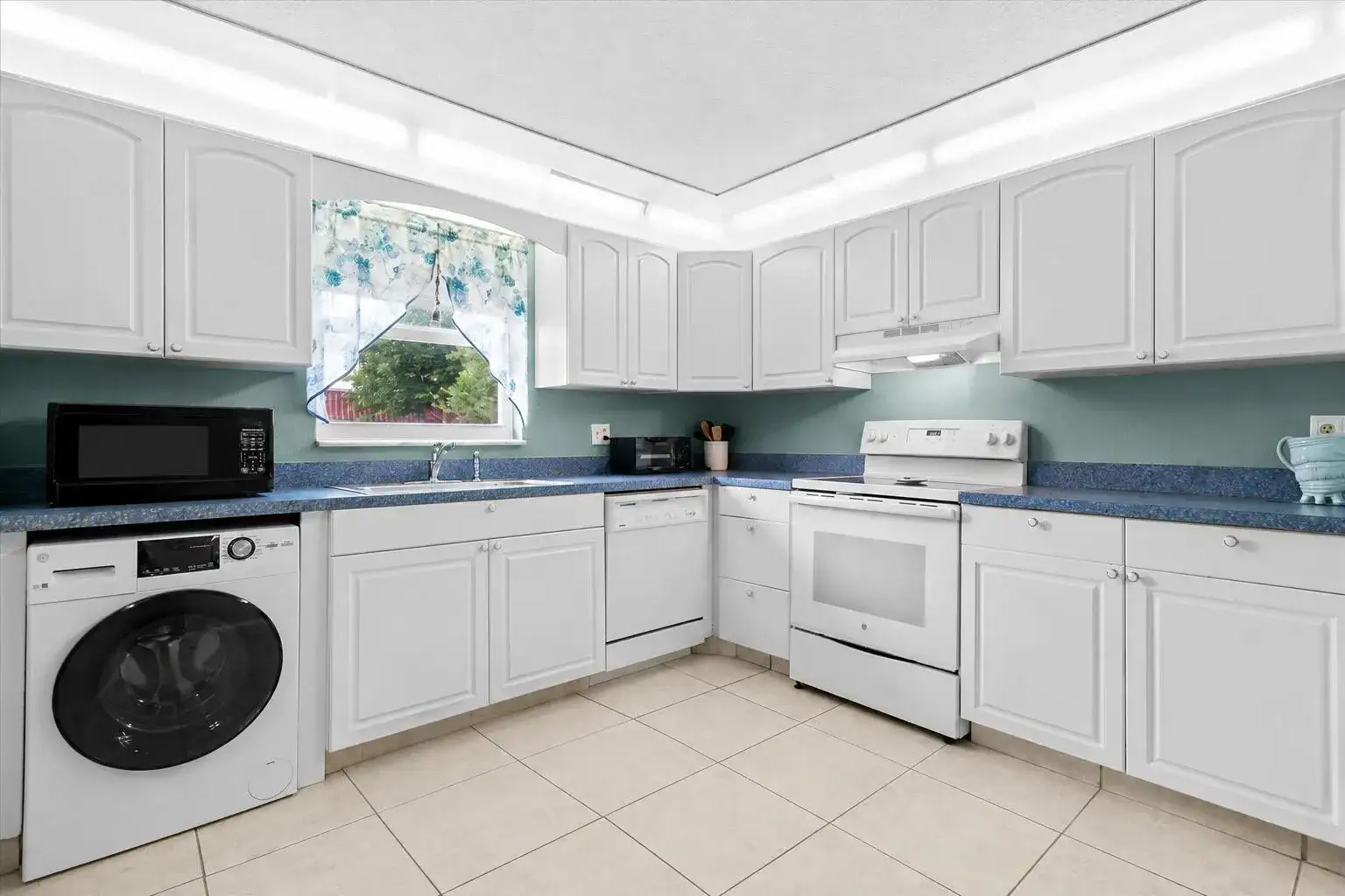 892 WORCESTER Lane # B, Lake Worth FL 33467 photo 3