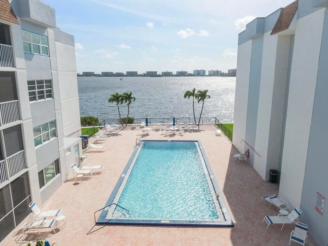 1502 S Lakeside Drive # 401, FL 33460 photo 3
