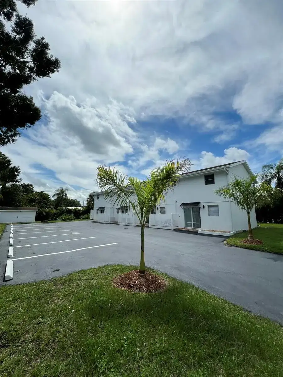 2829 SW CORNELL Avenue, Palm City FL 34990 photo 2
