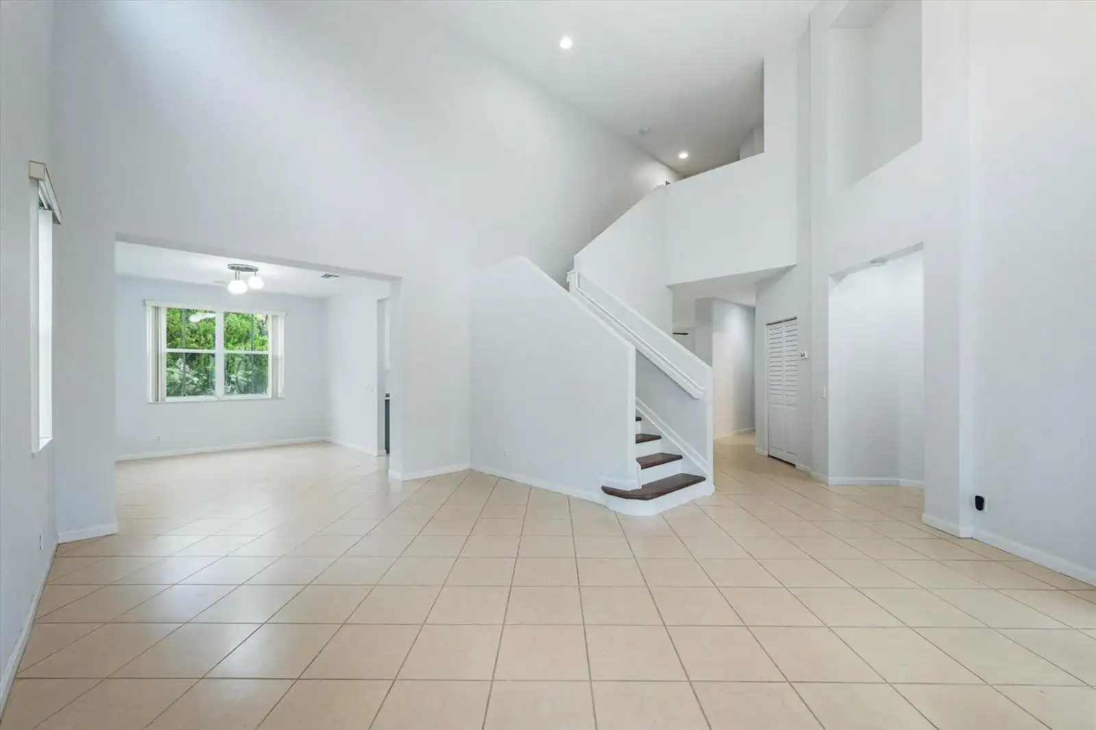 890 HAWTHORN Terrace, Weston FL 33327 photo 4