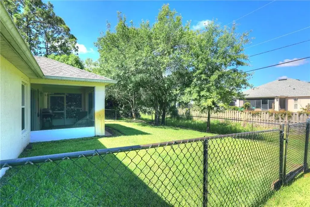 8455 105th Avenue, Vero Beach FL 32967 photo 5