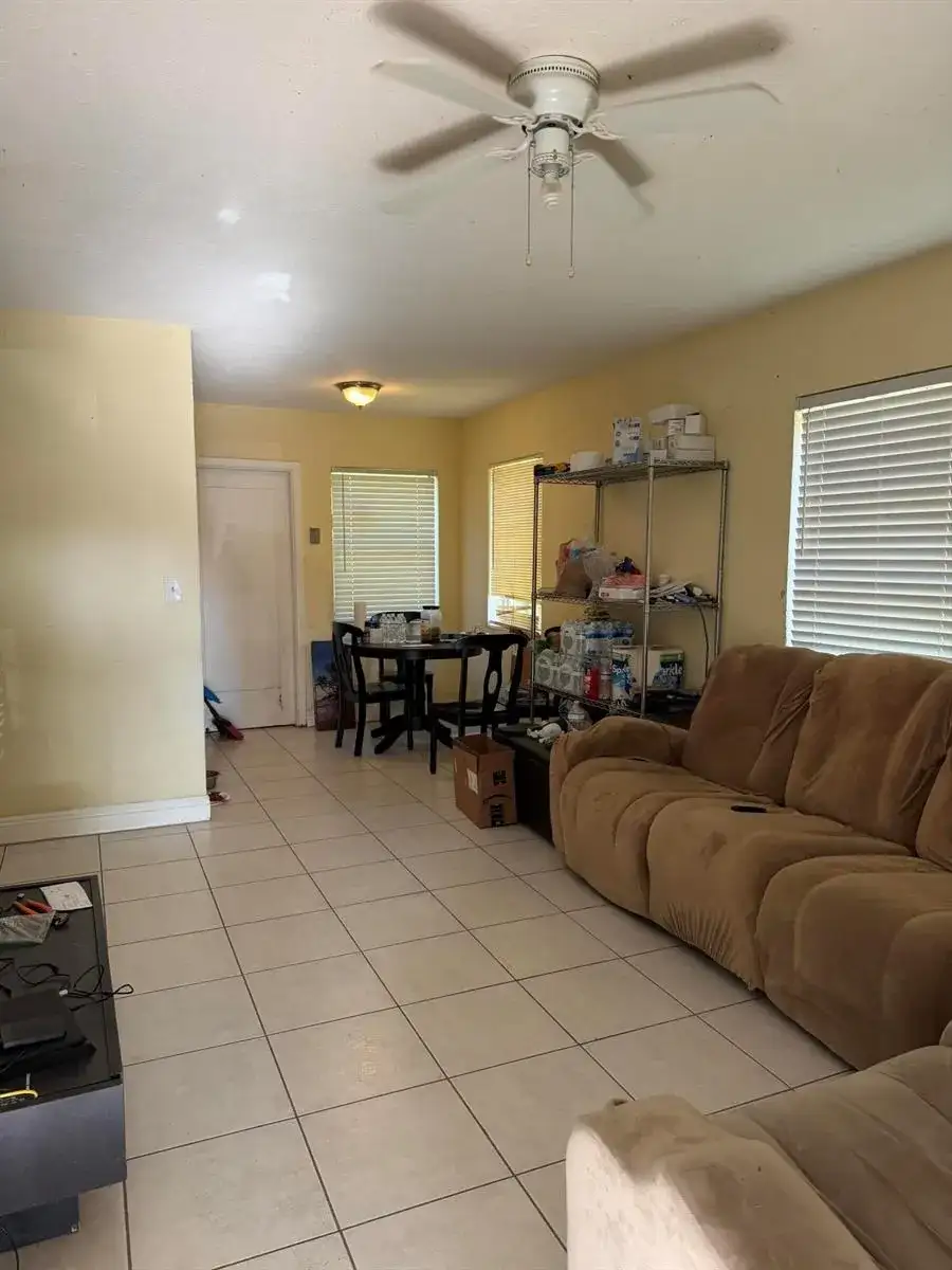 429 SW 22ND Terrace, Fort Lauderdale FL 33312 photo 2