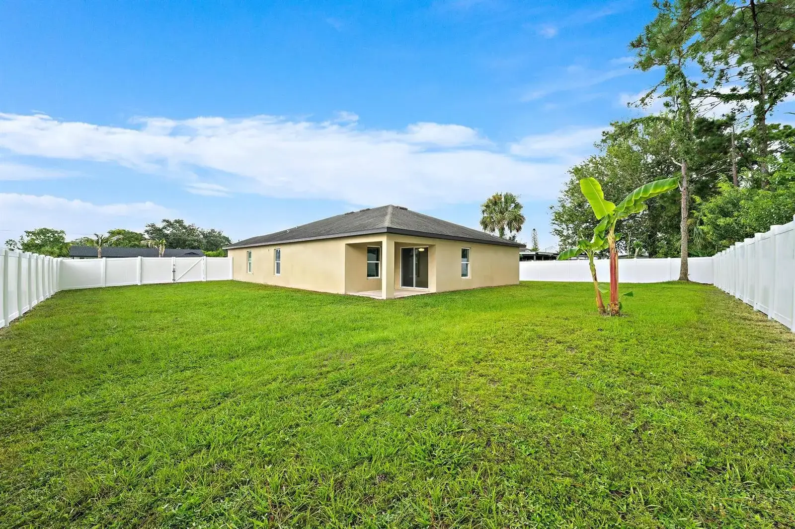 790 NW Kingston Street, Port St. Lucie FL 34983 photo 2