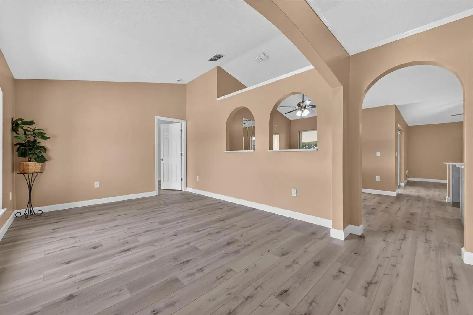 2062 SW JANETTE Avenue, Port St. Lucie FL 34953 photo 4