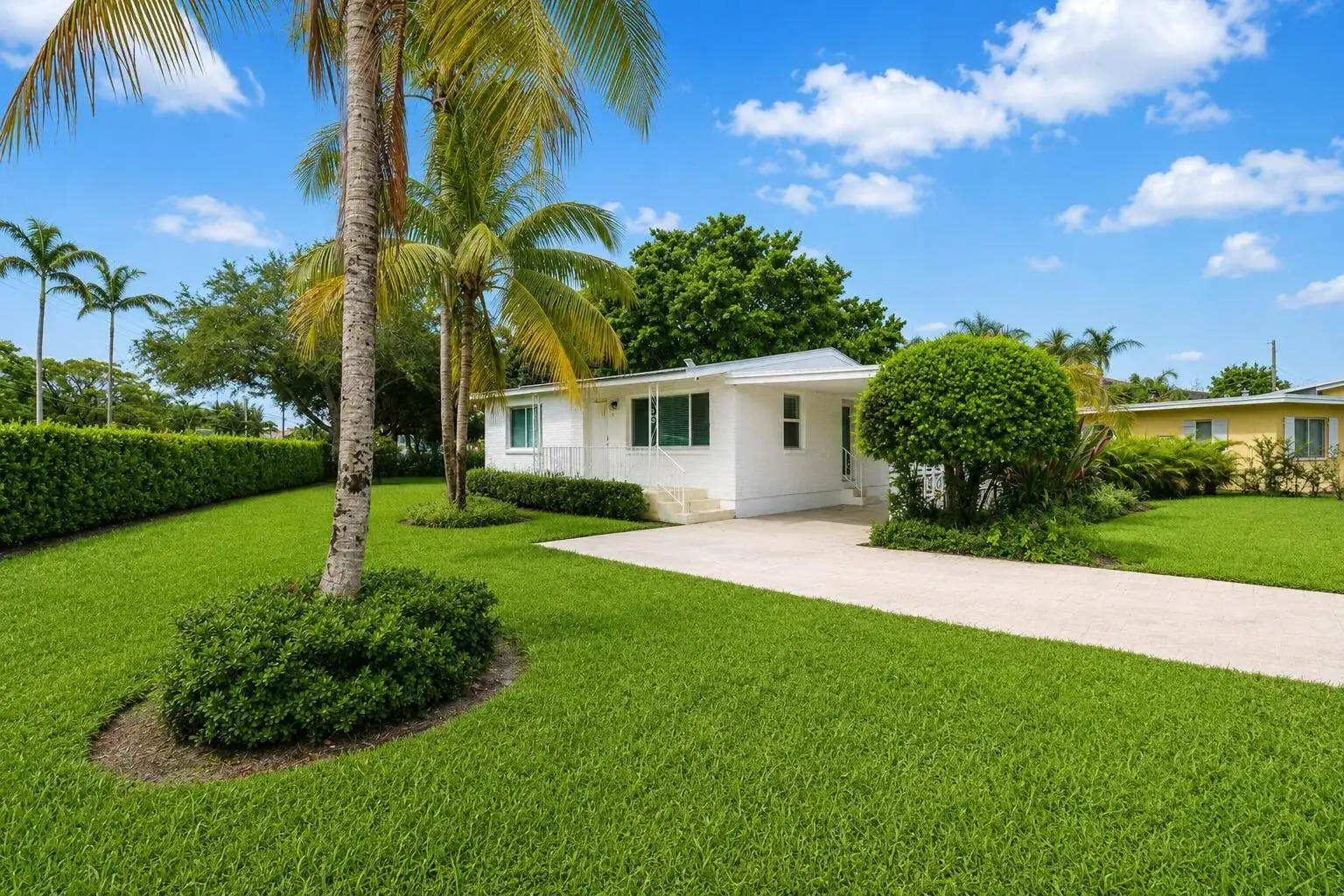 2516 Lorraine Court, North Palm Beach FL 33403 photo 4